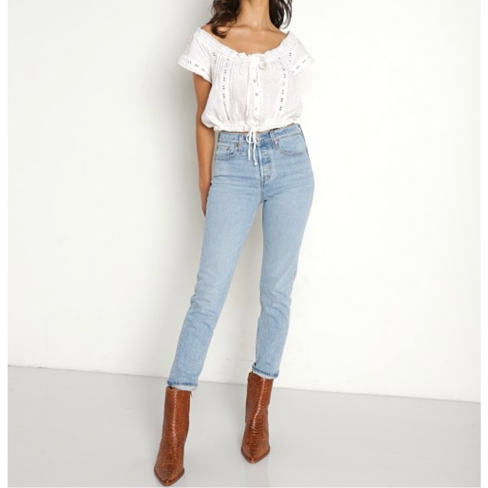 Levi’s Wedgie W24 (0/00) Icon Women’s Jeans Tango Light Wash High Rise Premium